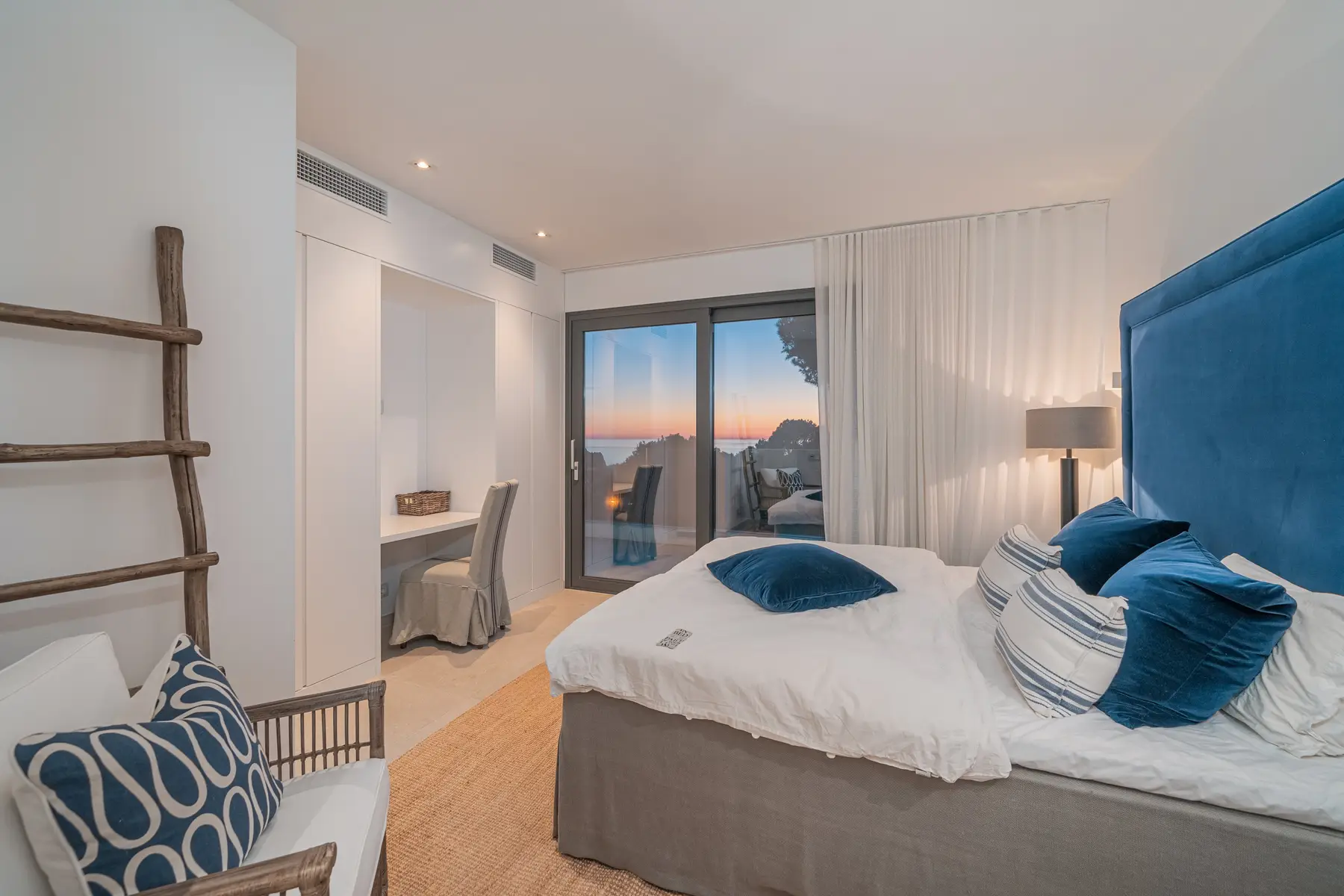 bedroom2